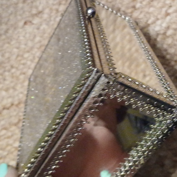 Kensie Home Mirrored Glass Jewelry Box with Glittery Sassy Top SPARKLE - Picture 3 of 11